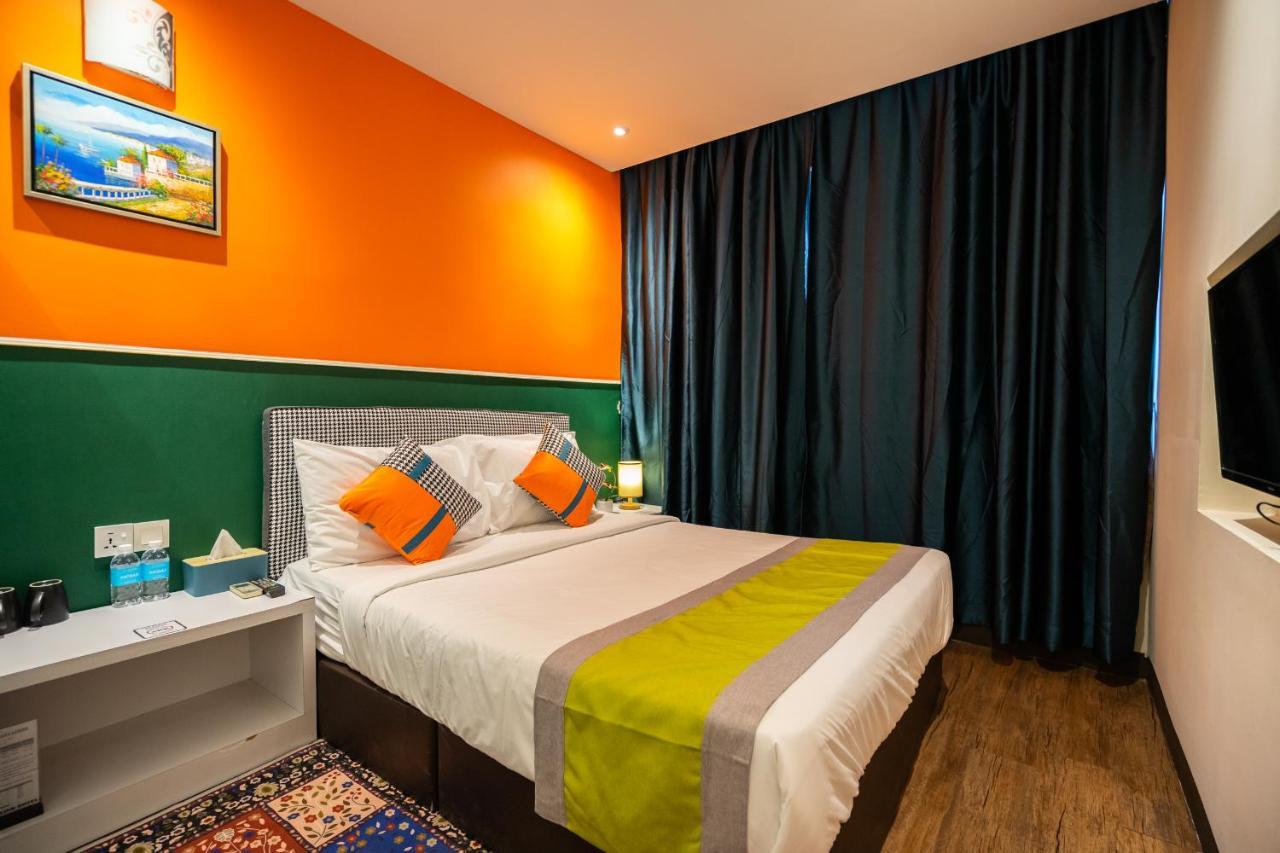 Link Hotel George Town Exterior foto