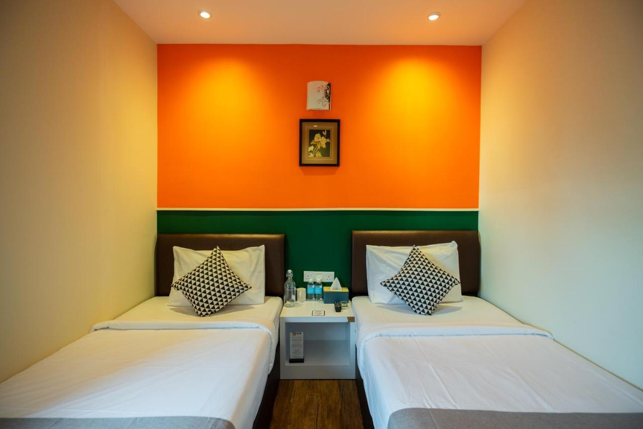 Link Hotel George Town Exterior foto