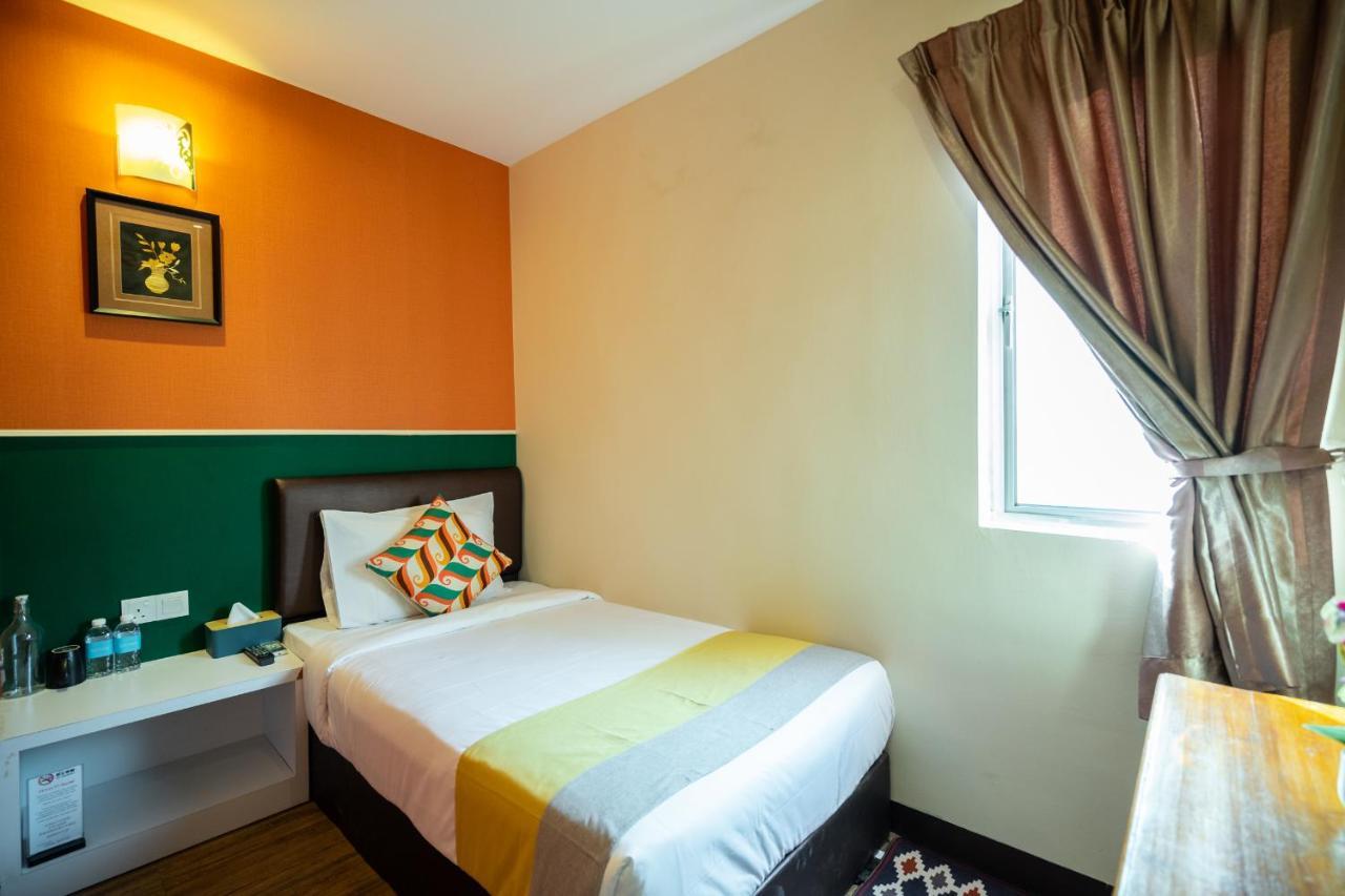 Link Hotel George Town Exterior foto